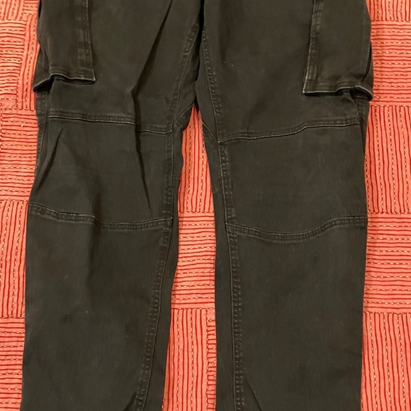 H & M men’s size Large skinny fit black cargo pants - FADED - Picture 6 of 16